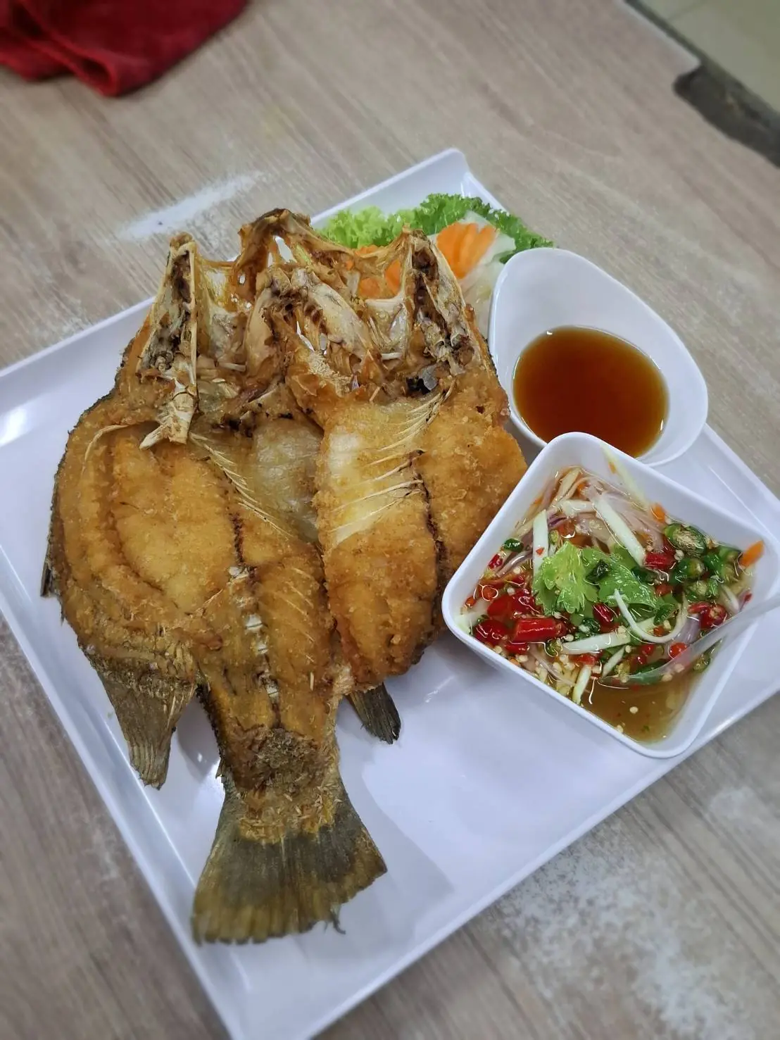 ปลากะพงราดน้ำปลา