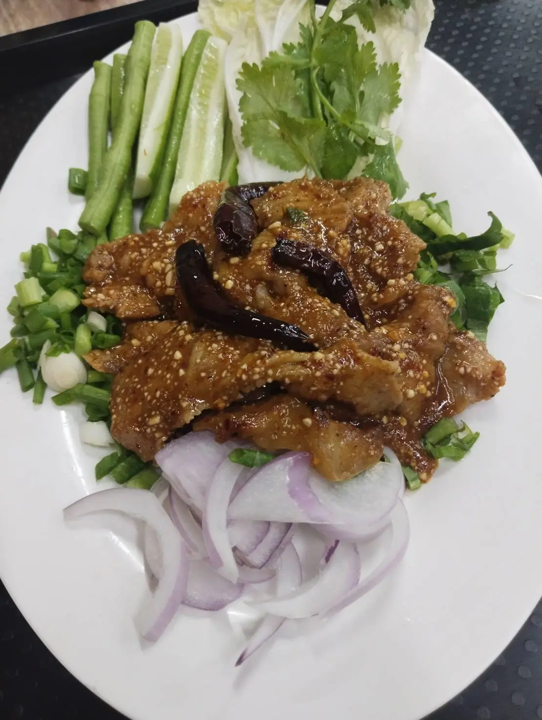 สาริกาสะอื้นหมู